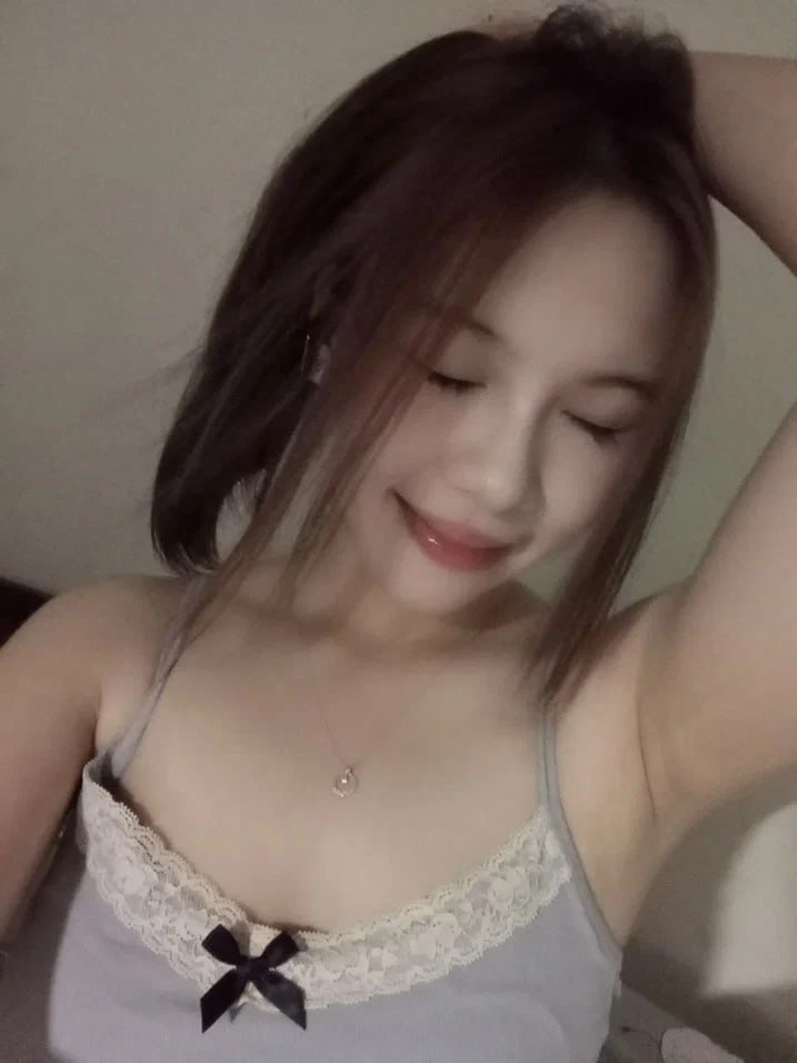 Buồn vì tình nhân không quan tâm, cô nàng đi nhậu với quản lý rồi vào khách sạn